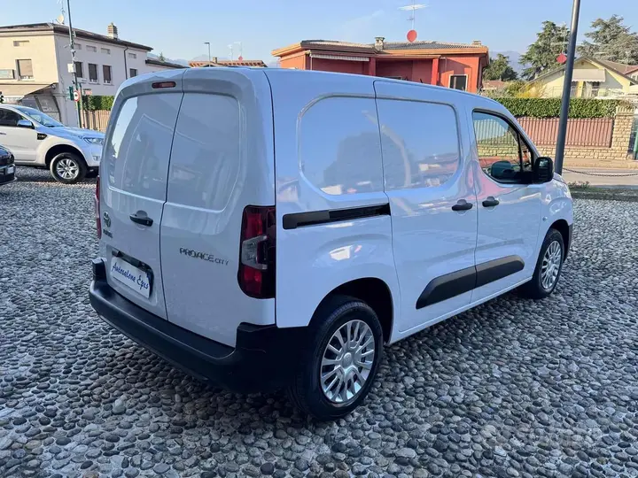 Toyota Proace City 2023 photo 4