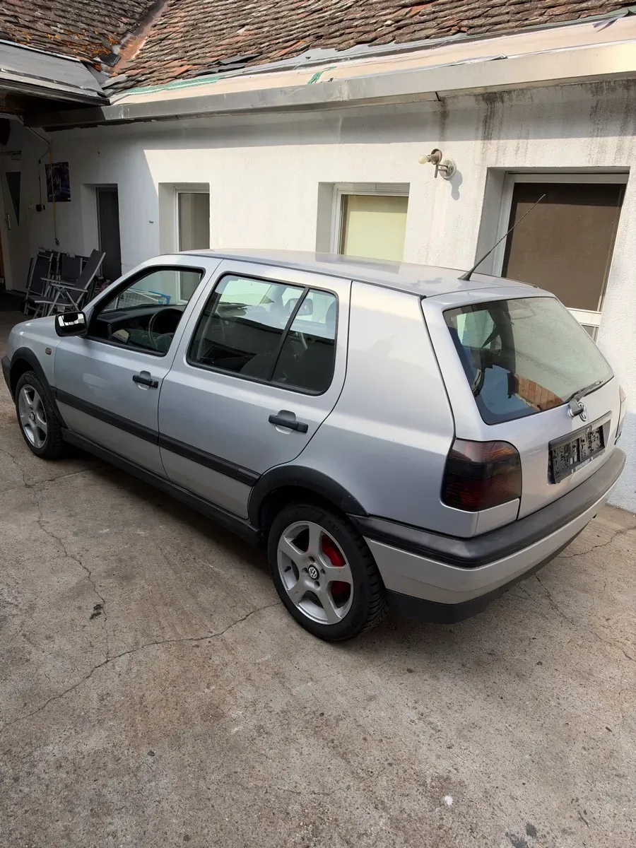 Volkswagen Golf 1996 photo 3