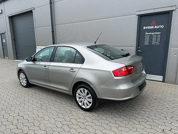 Seat Toledo 2015 photo 2