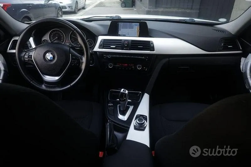 BMW 318D 2014 photo 2