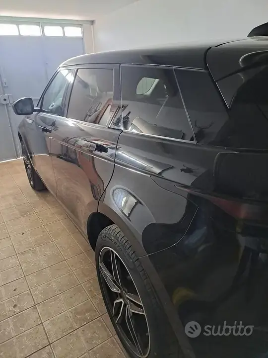 Land Rover Evoque 2020 photo 3