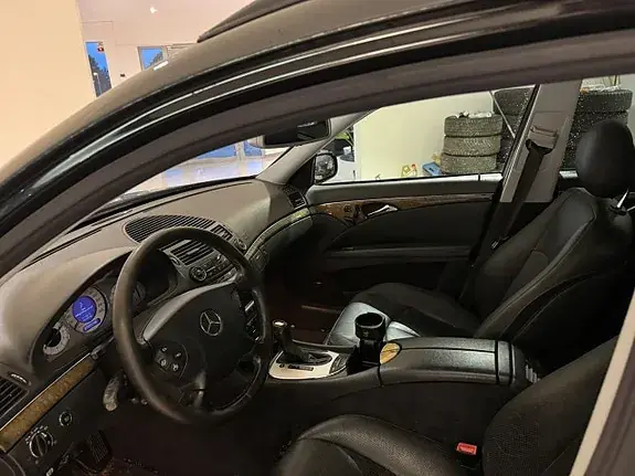Mercedes-Benz E 500 2005 photo 5