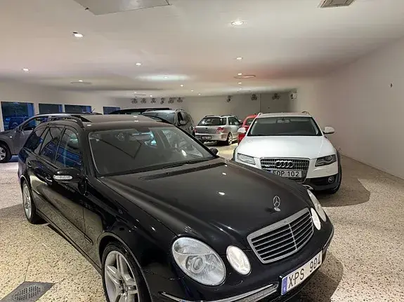 Mercedes-Benz E 500 2005 photo 2