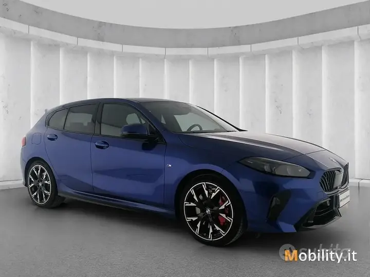 BMW 1 Series 2025 photo 4
