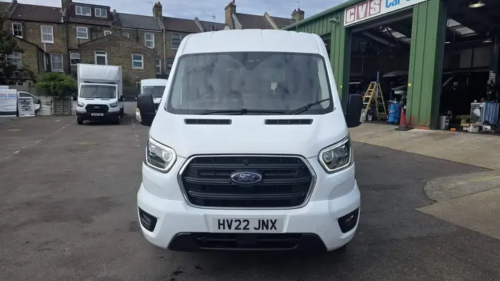 Ford Transit 2022 photo 2