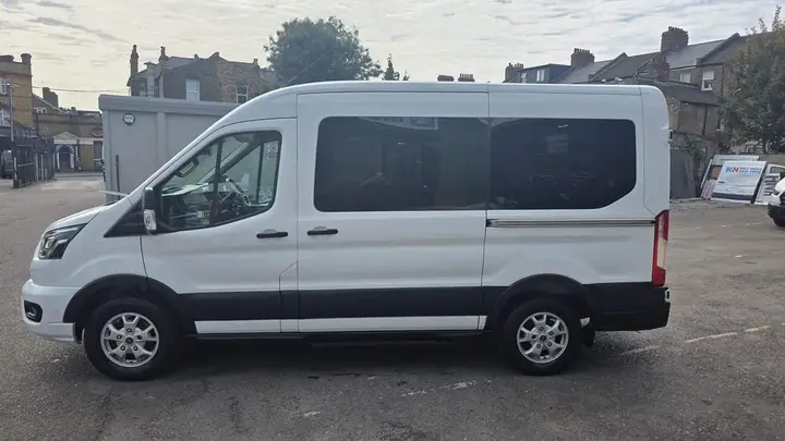 Ford Transit 2022 photo 4