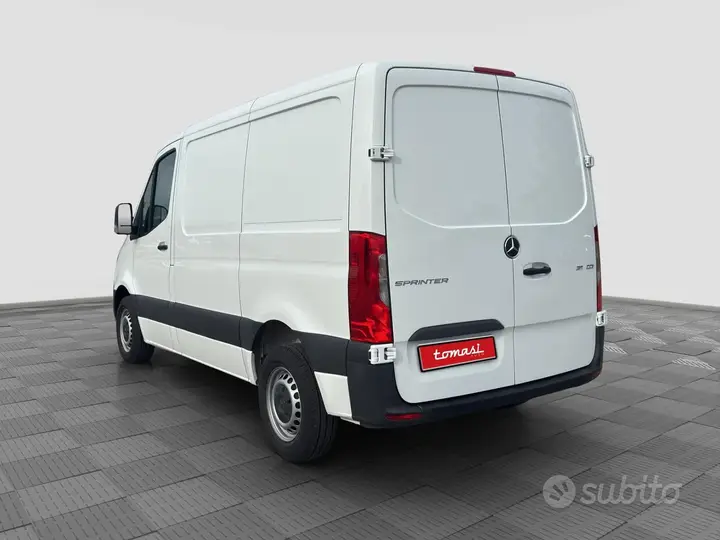 Mercedes-Benz Sprinter 2024 photo 3