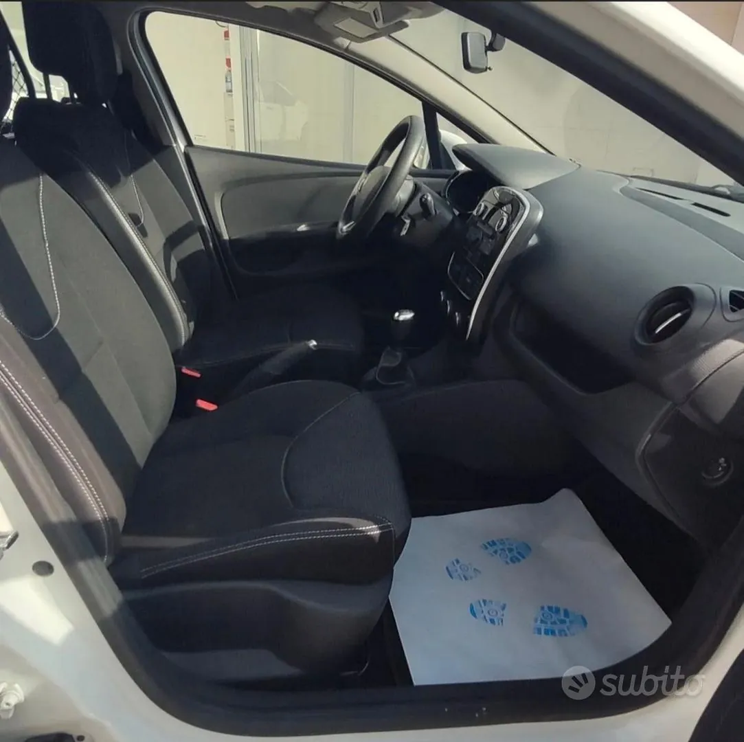 Renault Clio Van 2017 photo 5
