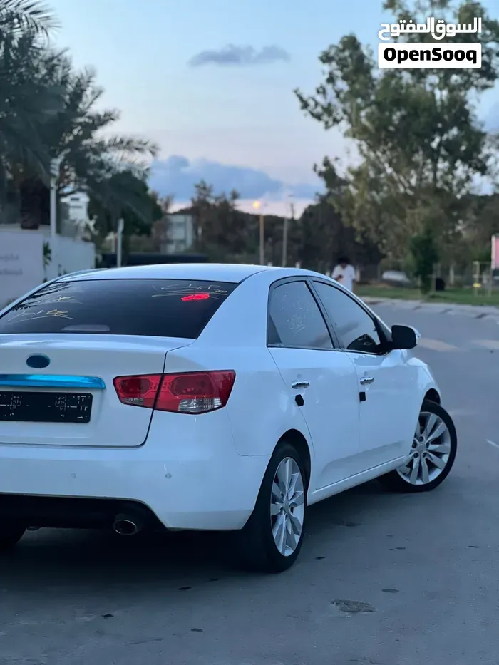 Kia Forte 2010 photo 3