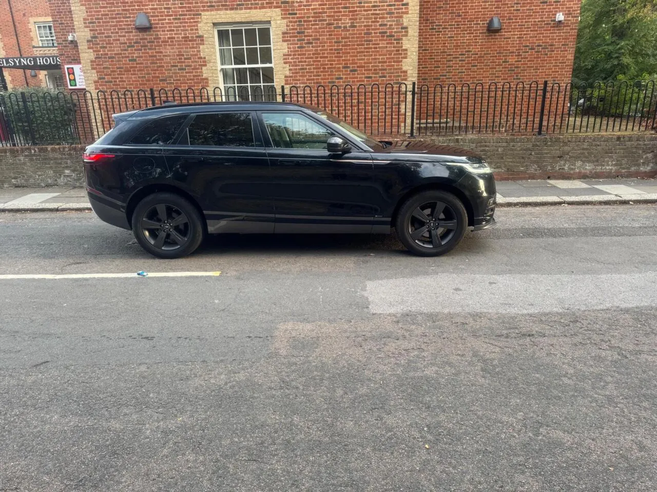 Land Rover Range Rover Velar 2018 photo 5