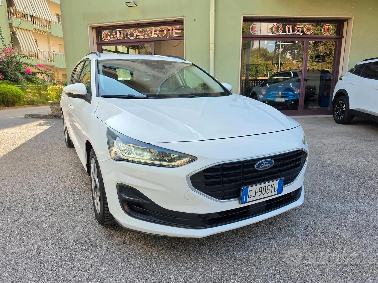 Ford Focus 2022 photo 2