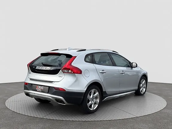 Volvo V40 Cross Country 2014 photo 5