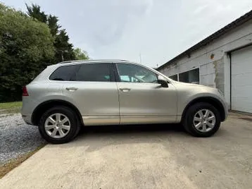 Volkswagen Touareg 2011 photo 2