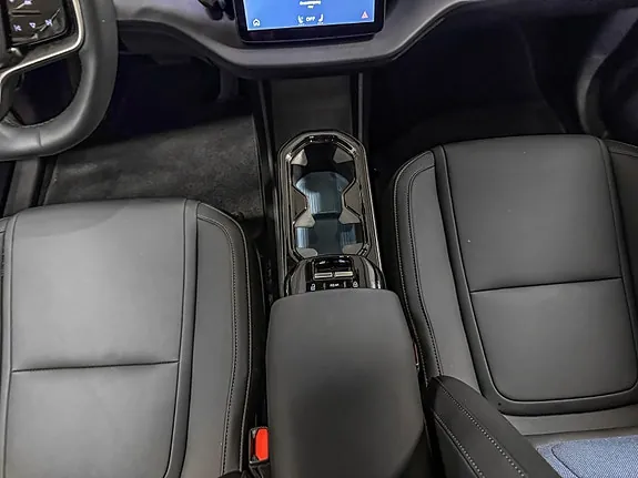 Volvo Ex30 2024 photo 4