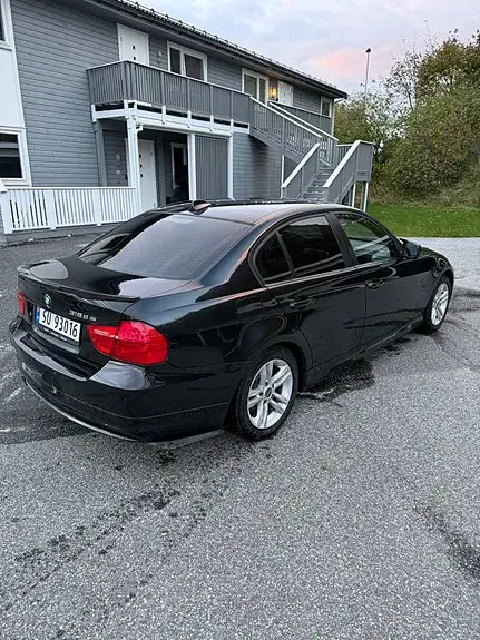BMW 318D 2009 photo 5