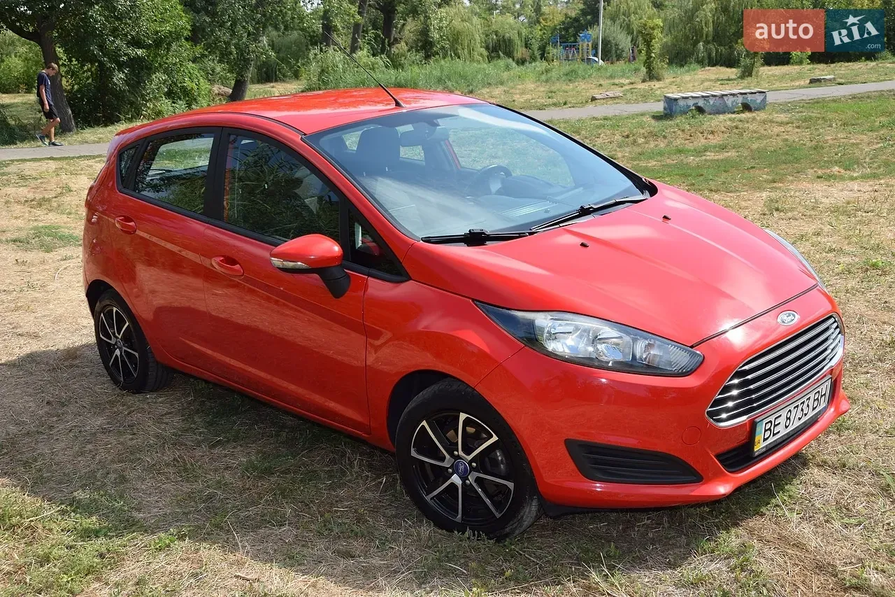 Ford Fiesta 2015 photo 2