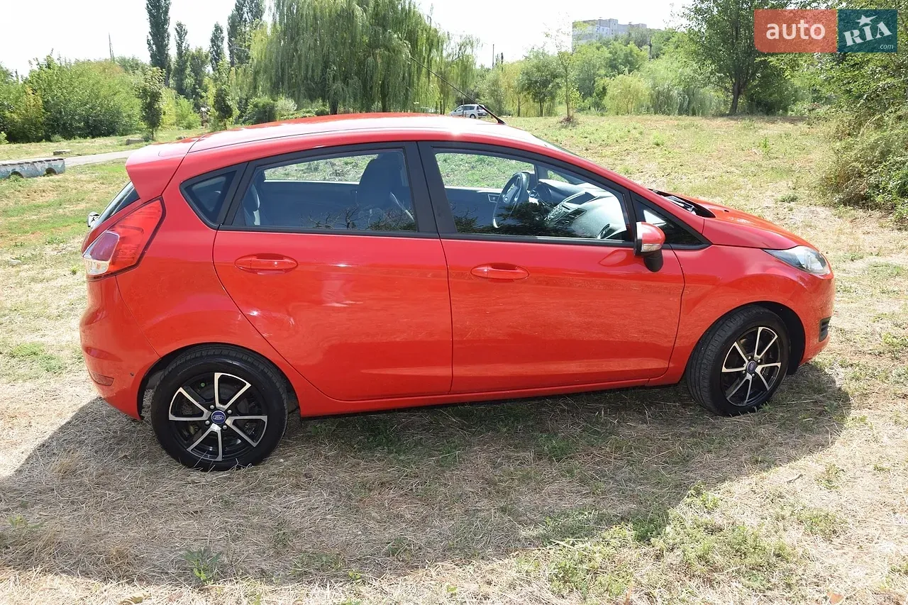 Ford Fiesta 2015 photo 4