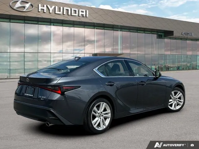 Lexus Is 2024 photo 5