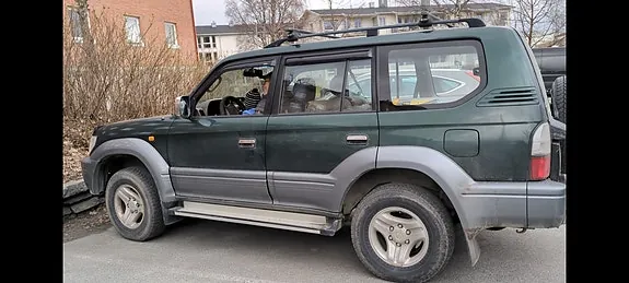 Toyota Land Cruiser 2000 photo 2