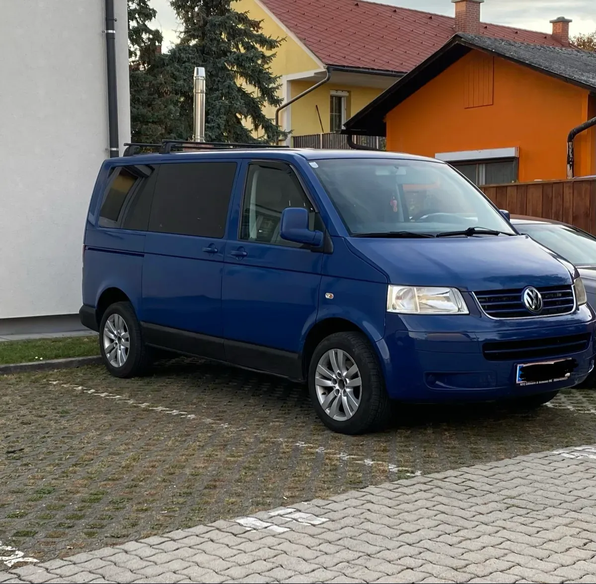 Volkswagen T5 2004 photo 2