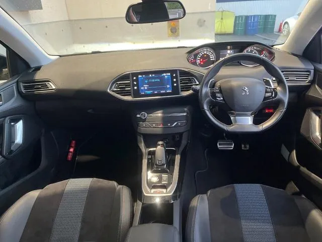 Peugeot 308 2020 photo 2