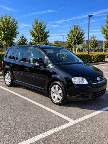 Volkswagen Touran 2007 photo 2