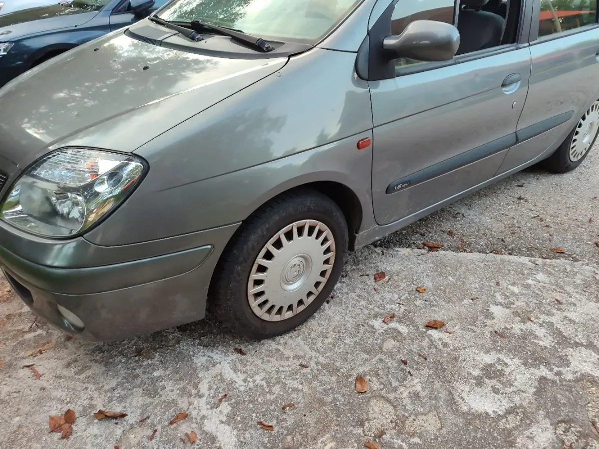 Renault Megane 2002 photo 3
