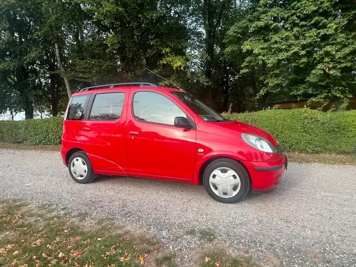 Toyota Yaris Verso