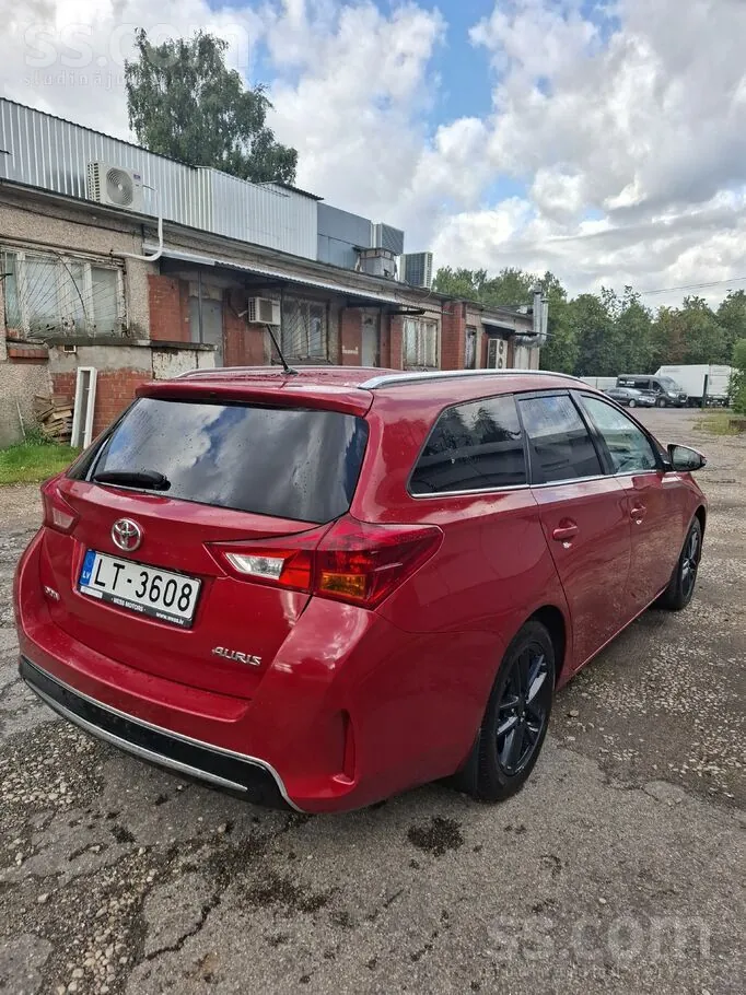 Toyota Auris 2014 photo 5