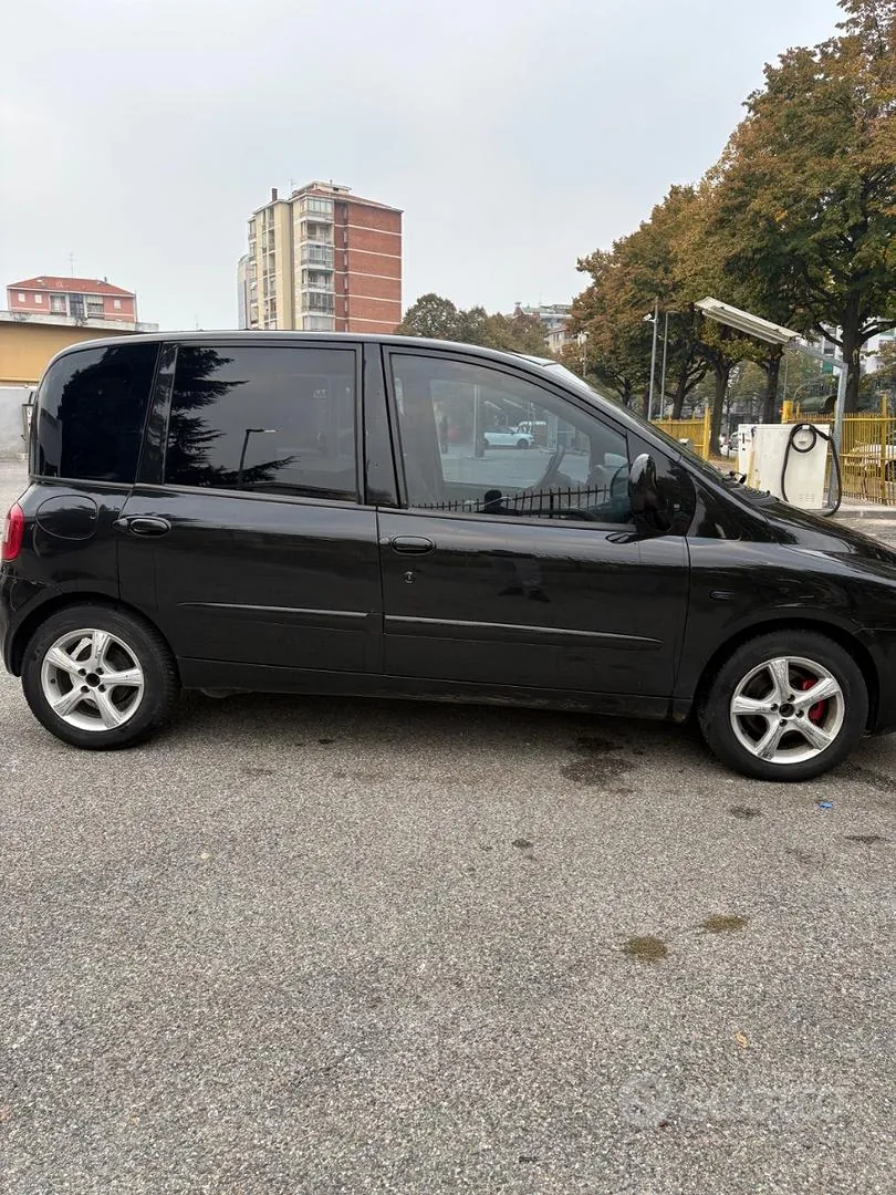 Fiat Multipla 2011 photo 2
