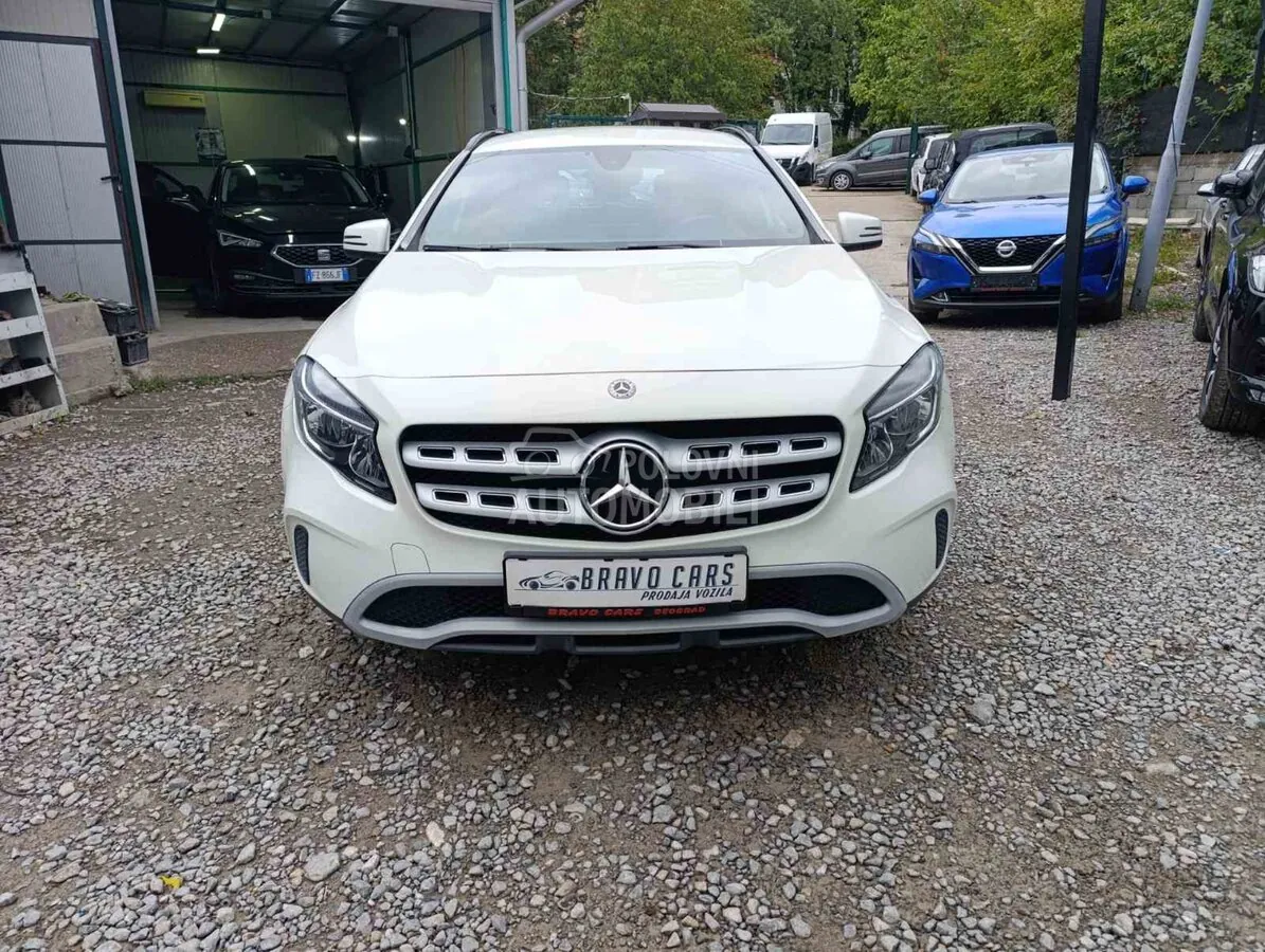 Mercedes-Benz Gla 180 2017 photo 2