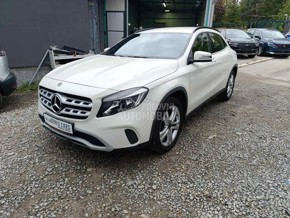 Mercedes-Benz Gla 180 2017 photo 3