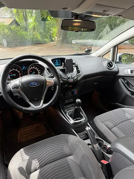 Ford Fiesta 2013 photo 5