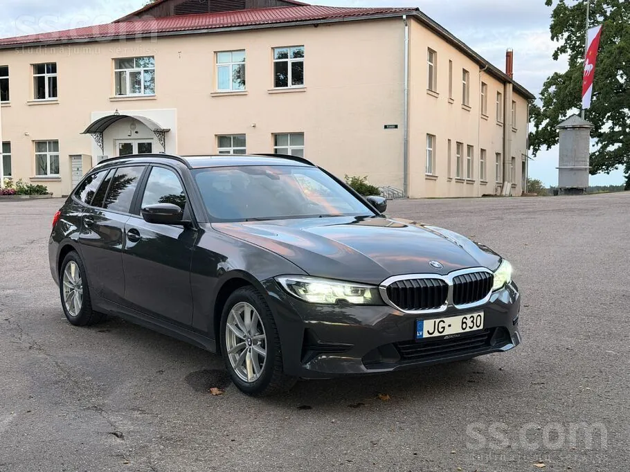 BMW 318 2020 photo 3