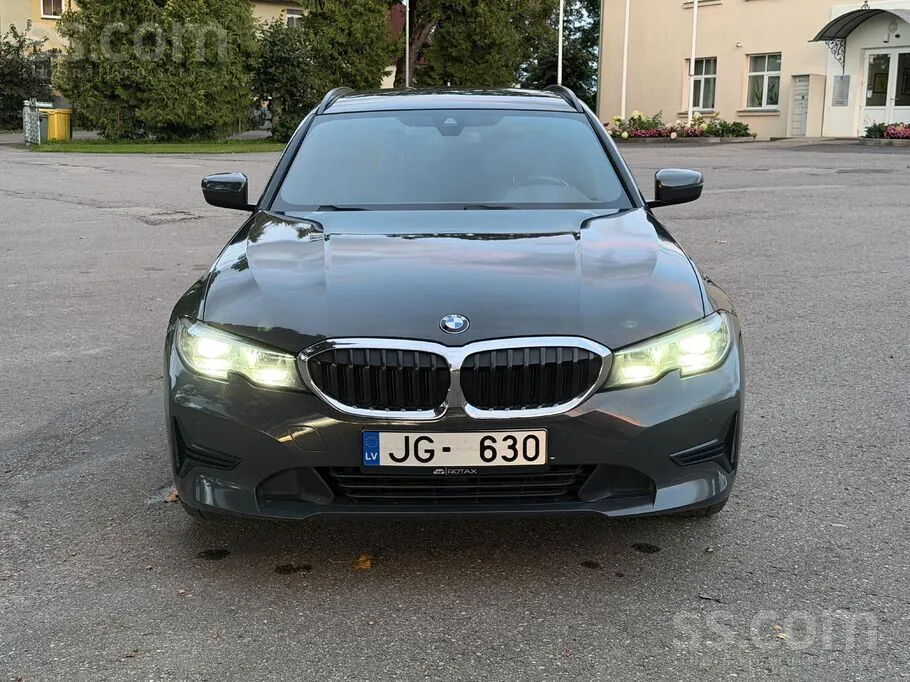 BMW 318 2020 photo 2