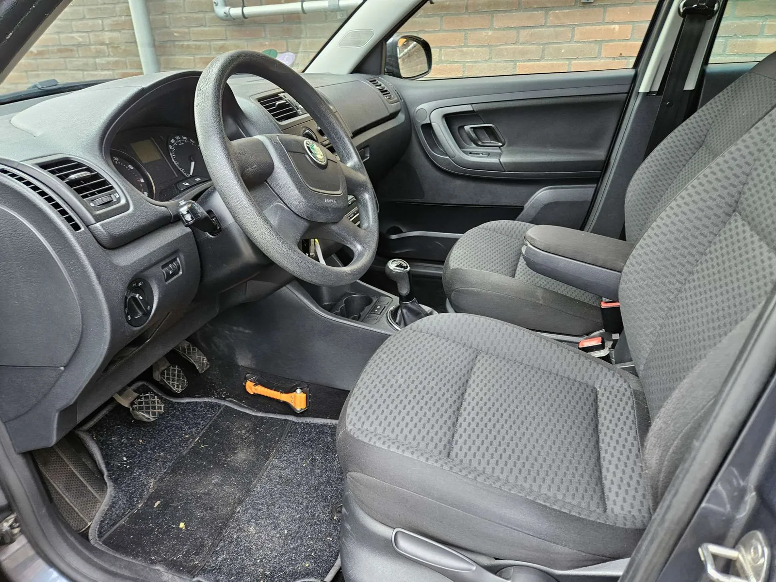 Skoda Fabia 2010 photo 5