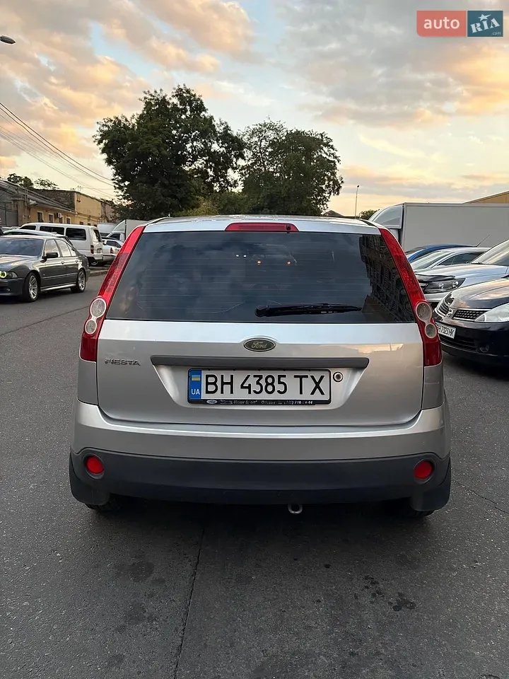 Ford Fiesta 2006 photo 3