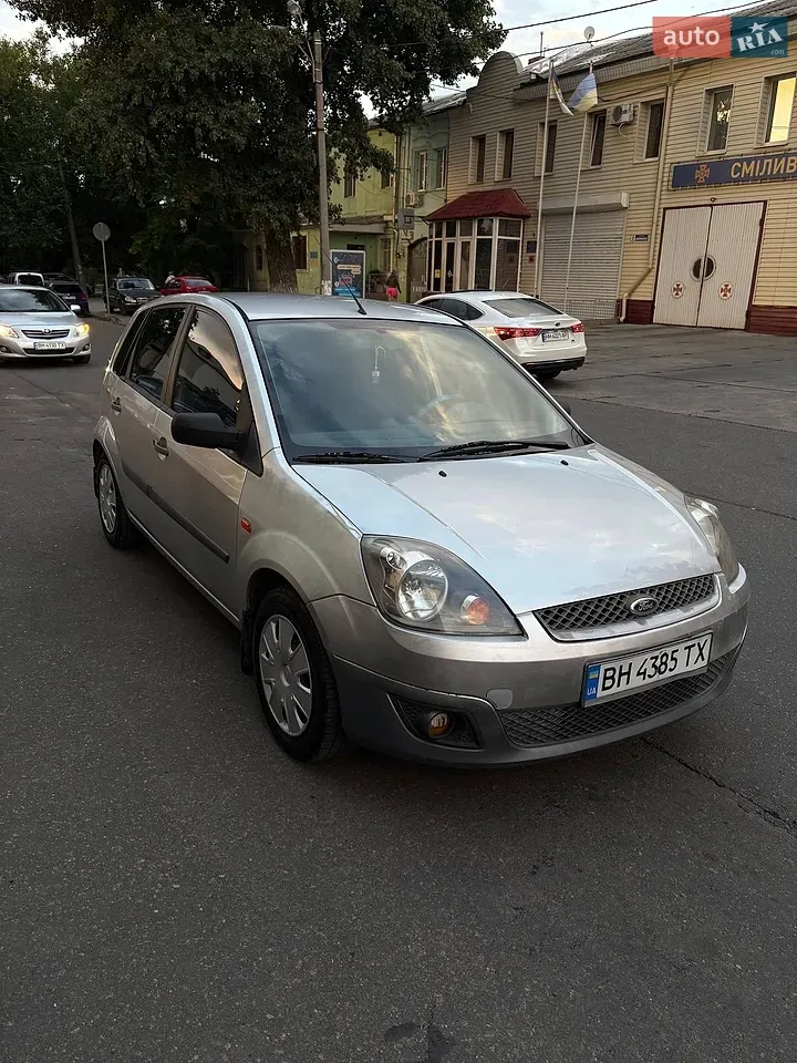 Ford Fiesta 2006 photo 4