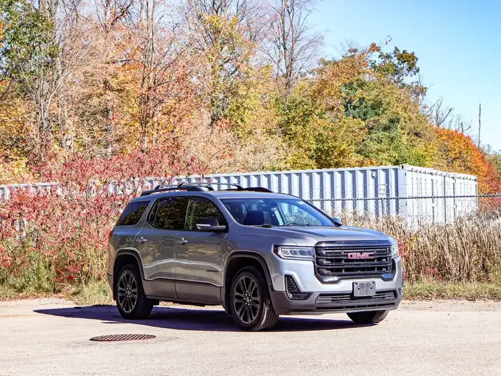 GMC Acadia 2023 photo 3