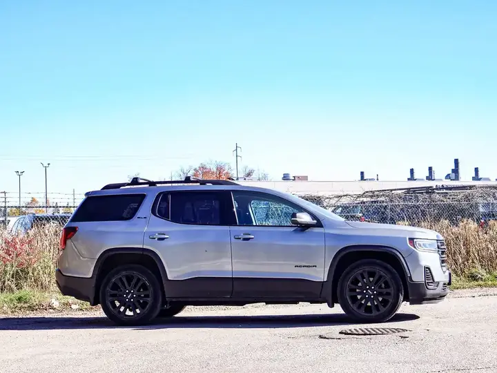 GMC Acadia 2023 photo 4