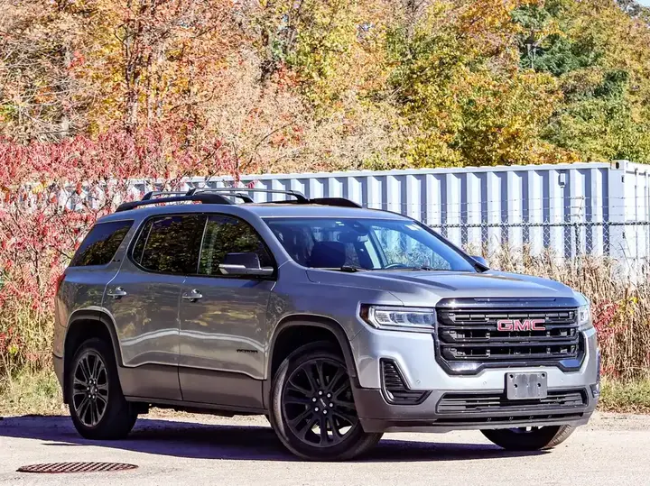 GMC Acadia 2023 photo 2