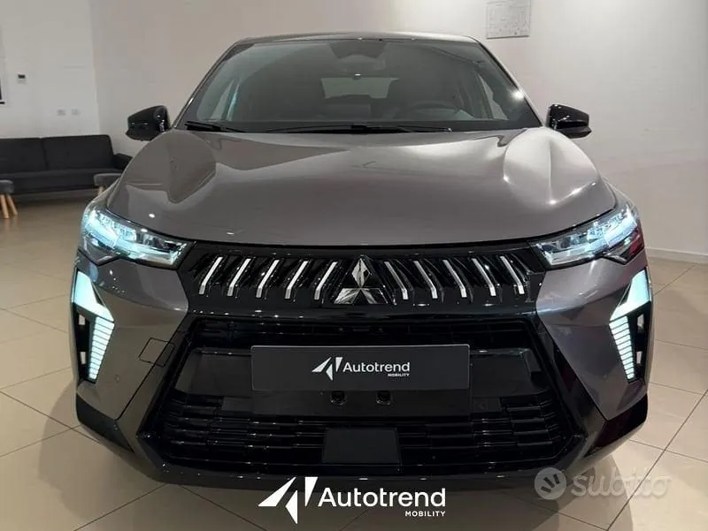Mitsubishi Grandis 2026 photo 3