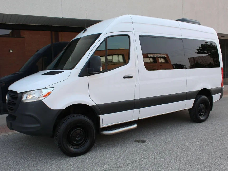Mercedes-Benz Sprinter Van 2021 photo 4