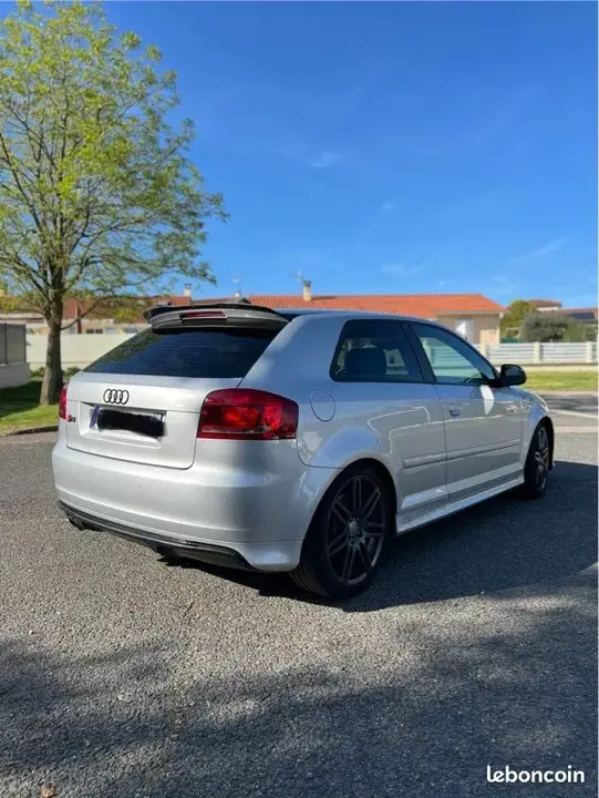 Audi S3 2009 photo 2