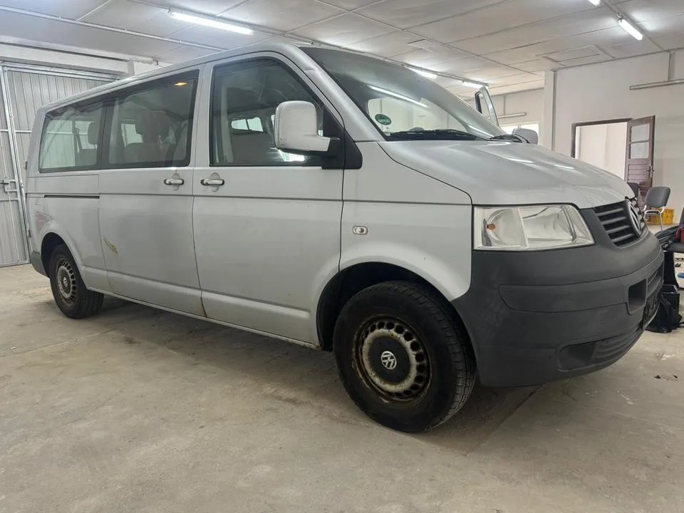Volkswagen T5 Caravelle