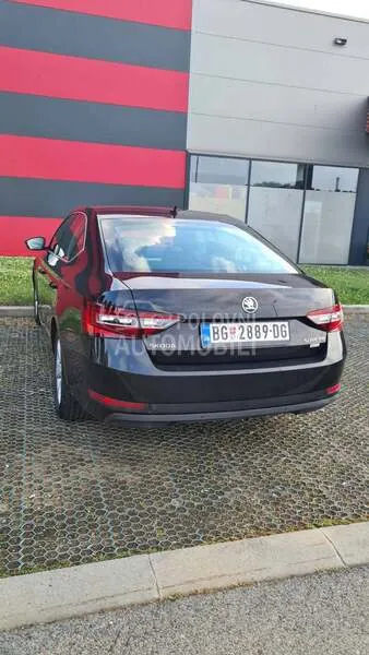 Skoda Superb 2016 photo 5