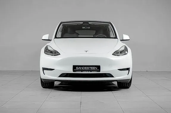 Tesla Model Y 2024 photo 2