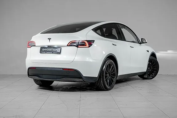 Tesla Model Y 2024 photo 4