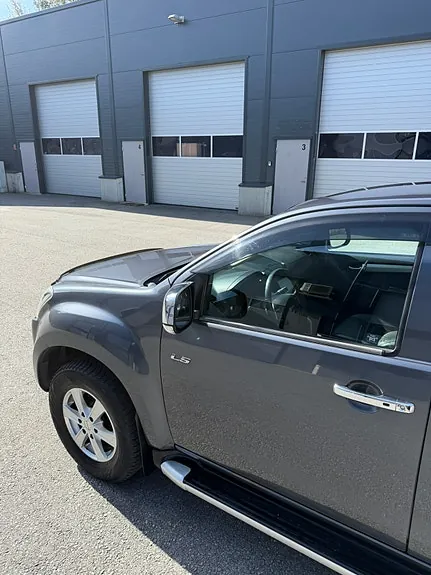 Isuzu D-Max 2017 photo 3