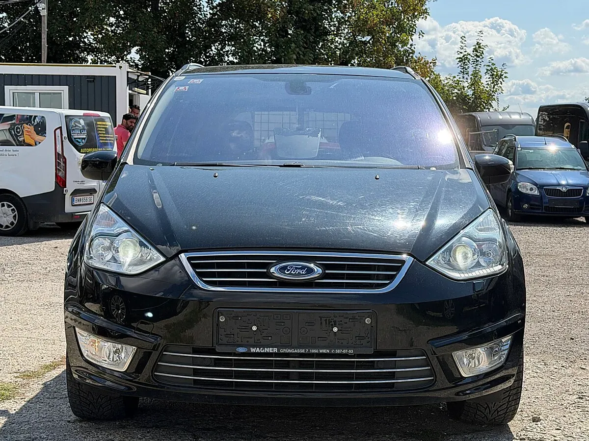 Ford Galaxy 2013 photo 2
